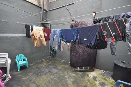 Casa à venda com 182m², 4 quartos e 1 vagaQuintal