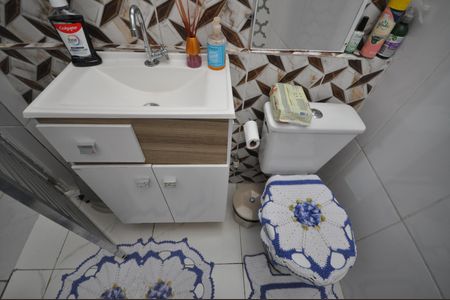 Casa à venda com 182m², 4 quartos e 1 vagaBanheiro Social 02