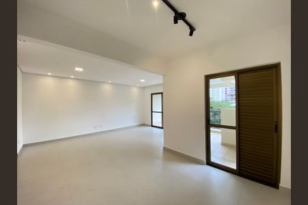 Apartamento à venda com 130m², 3 quartos e 2 vagas Apartamento à venda com 130m², 3 quartos e 2 vagasSala