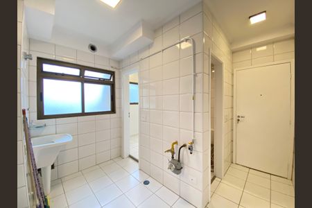 Apartamento à venda com 130m², 3 quartos e 2 vagas Apartamento à venda com 130m², 3 quartos e 2 vagasÁrea de Serviço