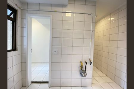 Apartamento à venda com 130m², 3 quartos e 2 vagas Apartamento à venda com 130m², 3 quartos e 2 vagasÁrea de Serviço