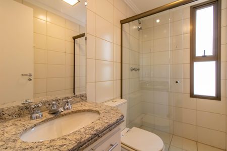 Apartamento para alugar com 130m², 3 quartos e 2 vagas Apartamento para alugar com 130m², 3 quartos e 2 vagasBanheiro