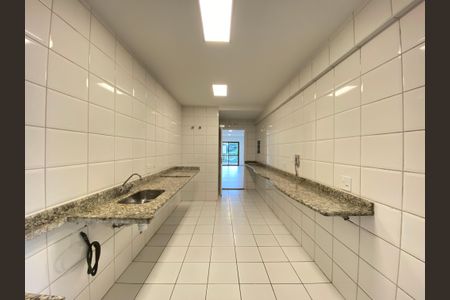 Apartamento à venda com 130m², 3 quartos e 2 vagas Apartamento à venda com 130m², 3 quartos e 2 vagasCozinha