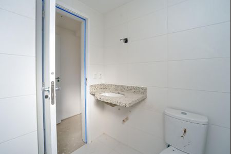 Apartamento à venda com 82m², 2 quartos e 2 vagasBanheiro da Suíte 1