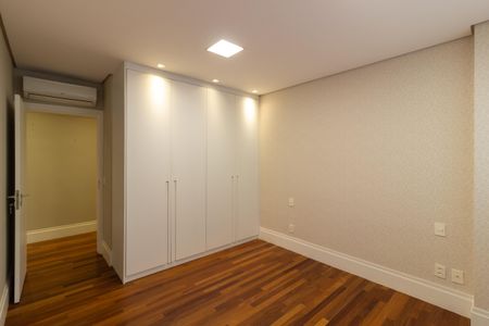Apartamento à venda com 222m², 3 quartos e 2 vagasQuarto 1