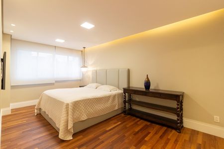 Apartamento à venda com 222m², 3 quartos e 2 vagasSuíte