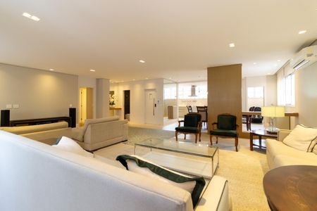 Apartamento à venda com 222m², 3 quartos e 2 vagasSala