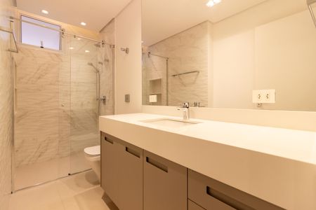 Apartamento à venda com 222m², 3 quartos e 2 vagasBanheiro