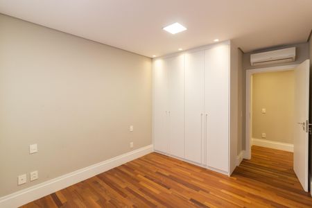 Apartamento à venda com 222m², 3 quartos e 2 vagasQuarto 2
