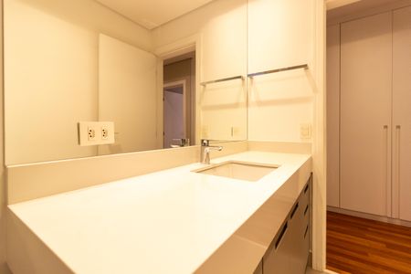 Apartamento à venda com 222m², 3 quartos e 2 vagasBanheiro