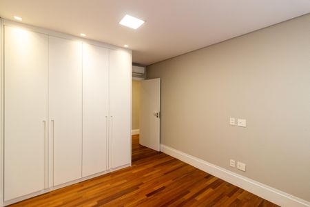 Apartamento à venda com 222m², 3 quartos e 2 vagasQuarto 2