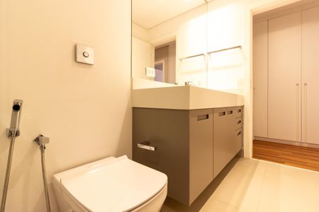 Apartamento à venda com 222m², 3 quartos e 2 vagasBanheiro