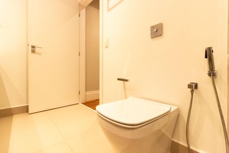 Apartamento à venda com 222m², 3 quartos e 2 vagasBanheiro da Suíte