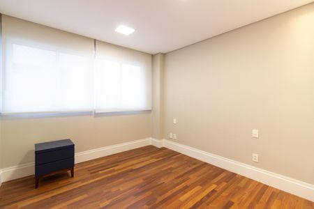 Apartamento à venda com 222m², 3 quartos e 2 vagasQuarto 2