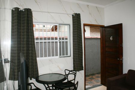 Casa de condomínio para alugar com 52m², 1 quarto e 1 vagaSala