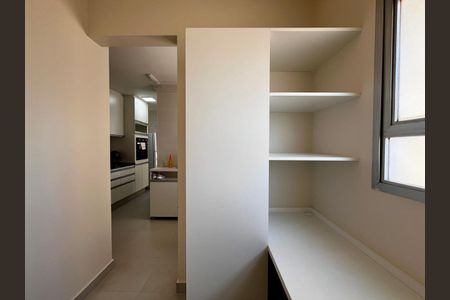 Apartamento à venda com 122m², 3 quartos e 2 vagasEscritório