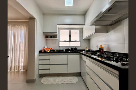 Apartamento à venda com 122m², 3 quartos e 2 vagasCozinha