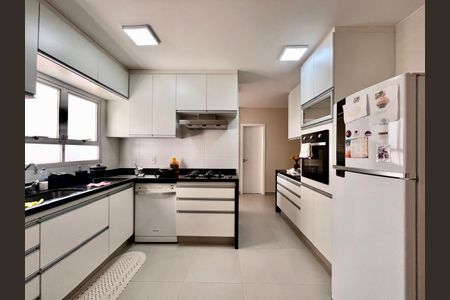 Apartamento à venda com 122m², 3 quartos e 2 vagasCozinha