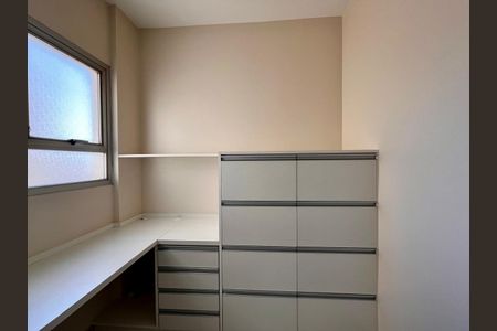 Apartamento à venda com 122m², 3 quartos e 2 vagasEscritório