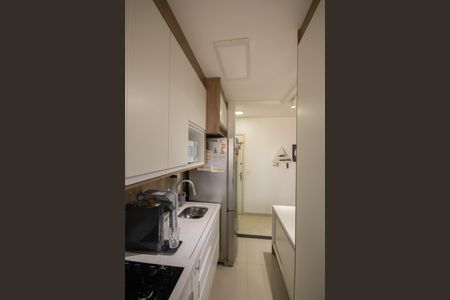 Apartamento à venda com 51m², 2 quartos e 1 vaga Apartamento à venda com 51m², 2 quartos e 1 vagaCozinha e Área de Serviço