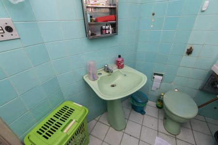 Apartamento à venda com 74m², 2 quartos e 1 vagaBanheiro