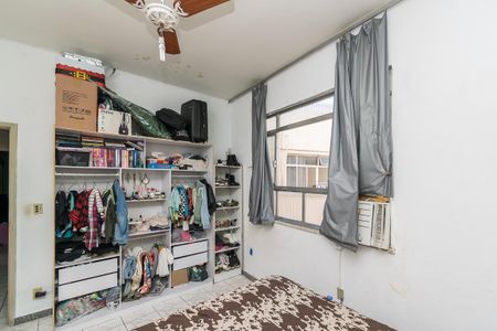 Apartamento à venda com 74m², 2 quartos e 1 vagaQuarto 2