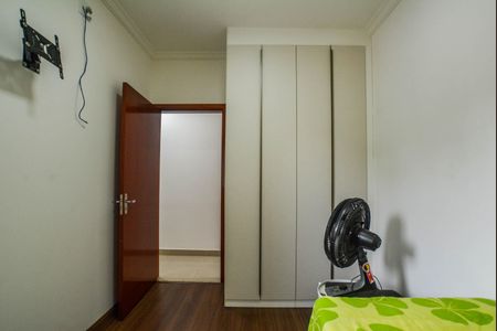 Apartamento à venda com 170m², 3 quartos e 2 vagasQuarto 2