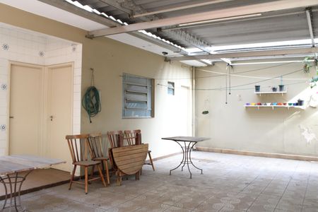 Casa à venda com 410m², 4 quartos e 4 vagasChurrasqueira