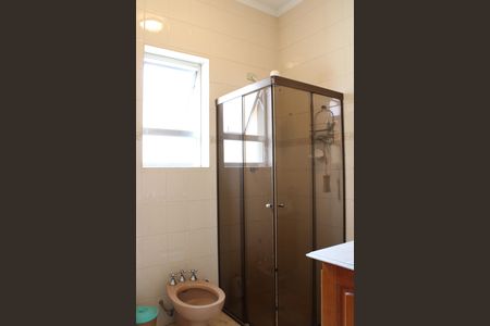 Casa à venda com 410m², 4 quartos e 4 vagasBanheiro 1