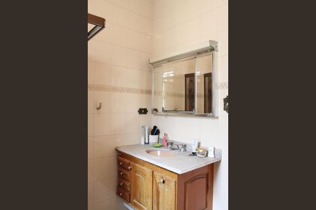 Casa à venda com 410m², 4 quartos e 4 vagasBanheiro 1