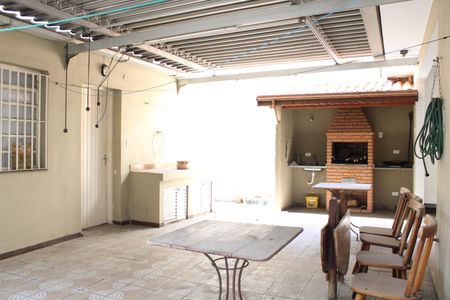 Casa à venda com 410m², 4 quartos e 4 vagasChurrasqueira