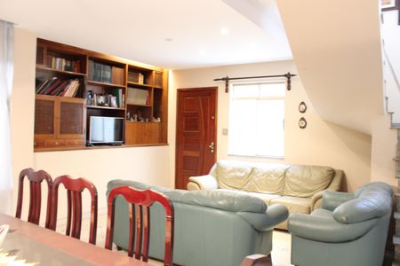 Casa à venda com 410m², 4 quartos e 4 vagasSala de Jantar