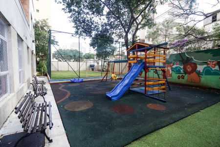 Apartamento à venda com 103m², 3 quartos e 3 vagasÁrea comum - Playground