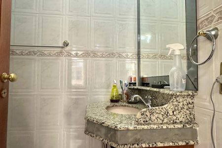 Apartamento à venda com 145m², 2 quartos e 1 vaga Apartamento à venda com 145m², 2 quartos e 1 vagaBanheiro de Serviço