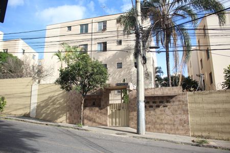 Apartamento para alugar com 48m², 2 quartos e 1 vagaFachada 