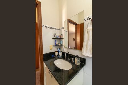 Casa à venda com 320m², 3 quartos e sem vagaBanheiro Suíte 