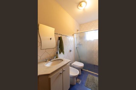 Casa à venda com 320m², 3 quartos e sem vagaBanheiro 