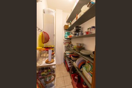 Casa à venda com 320m², 3 quartos e sem vagaDespensa 