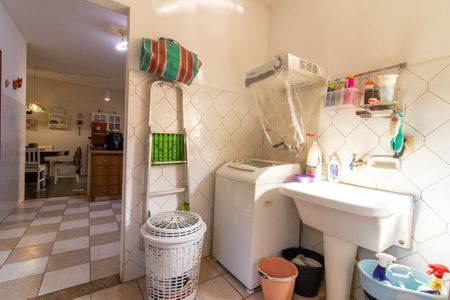 Casa à venda com 320m², 3 quartos e sem vagaÁrea de Serviço