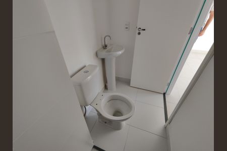 Apartamento à venda com 32m², 2 quartos e sem vaga Apartamento à venda com 32m², 2 quartos e sem vagaBanheiro