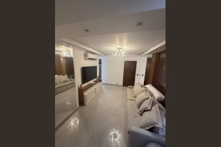 Apartamento à venda com 83m², 2 quartos e sem vaga Apartamento à venda com 83m², 2 quartos e sem vagaSala