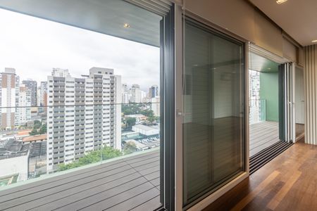 Apartamento à venda com 90m², 1 quarto e 2 vagasSacada