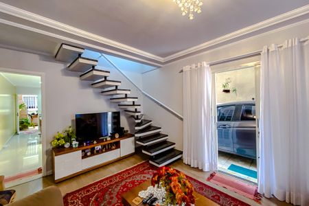 Casa à venda com 250m², 5 quartos e 3 vagasSala