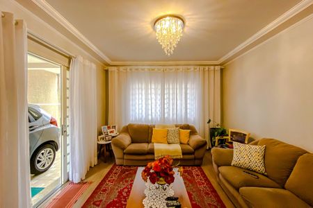 Casa à venda com 250m², 5 quartos e 3 vagasSala