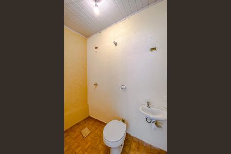 Casa à venda com 250m², 5 quartos e 3 vagasBanheiro de Serviço