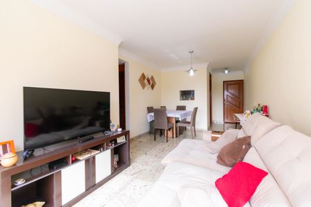 Apartamento à venda com 89m², 3 quartos e 1 vaga Apartamento à venda com 89m², 3 quartos e 1 vagaSala