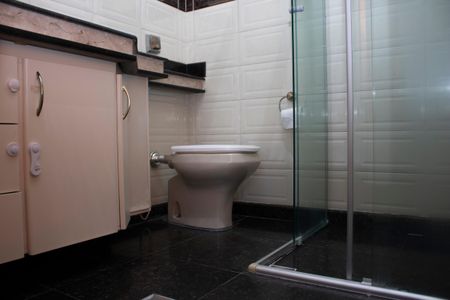 Apartamento à venda com 220m², 5 quartos e 2 vagasBanheiro 1