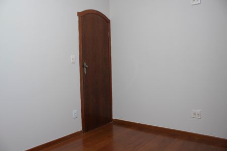Apartamento à venda com 220m², 5 quartos e 2 vagasQuarto 2