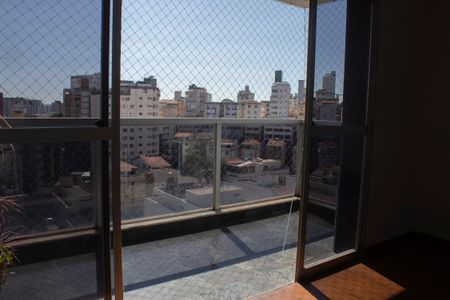 Apartamento à venda com 220m², 5 quartos e 2 vagasVaranda