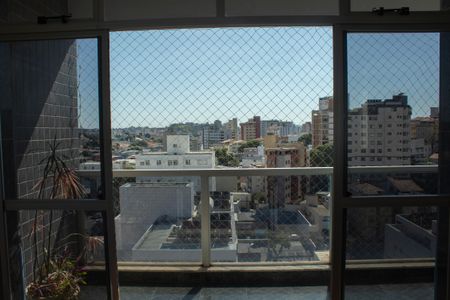 Apartamento à venda com 220m², 5 quartos e 2 vagasVaranda